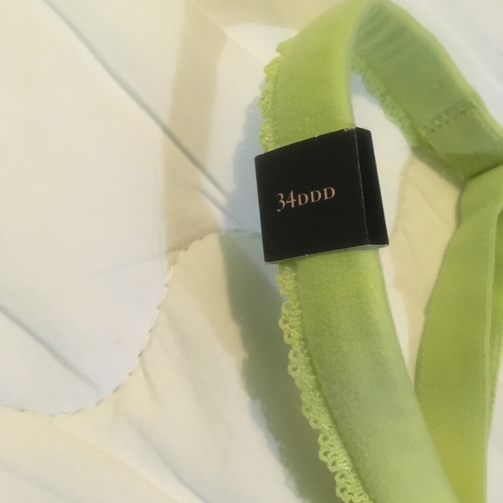 Victoria’s Secret Lime green bra - Picture 4 of 5